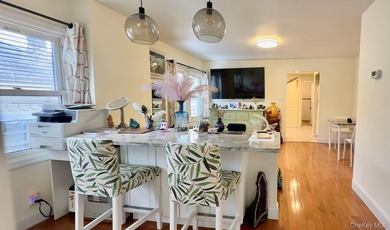 2-dwelling semi-detached with private driveway & 400 Sq ft - photo 9