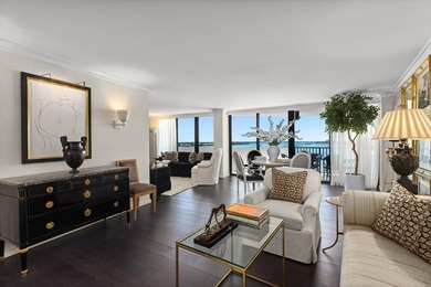 Beautifully renovated waterfront residence with unobstructed - photo 2