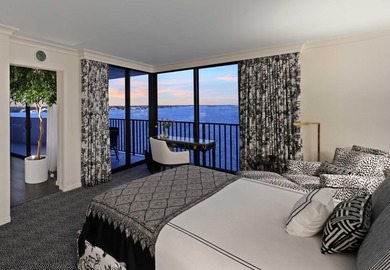 Beautifully renovated waterfront residence with unobstructed - photo 8