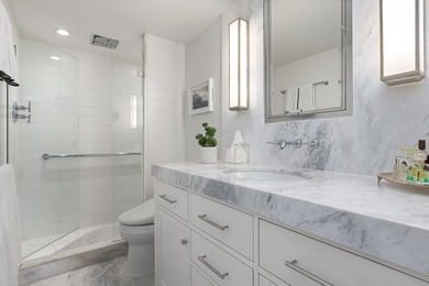 Beautifully renovated waterfront residence with unobstructed - photo 10