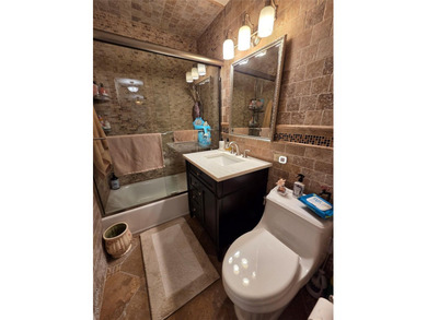 Luxury High Rise Building . Largest Deluxe One Bedroom With A - photo 8