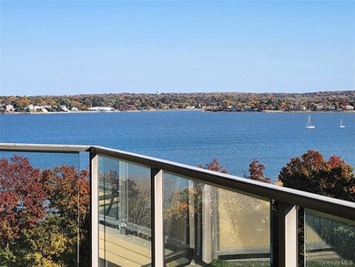 Luxury High Rise Building . Largest Deluxe One Bedroom With A - photo 9