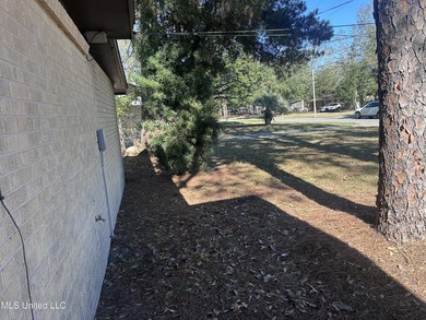 Brick home on a slab with a long time Tenant, willing to stay on - photo 16