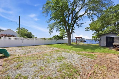 Experience stunning waterfront living directly across the Neuse - photo 41