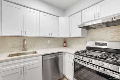This is a first-floor apartment (not a basement apartment) - photo 8