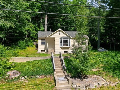 Additional listing photo 1