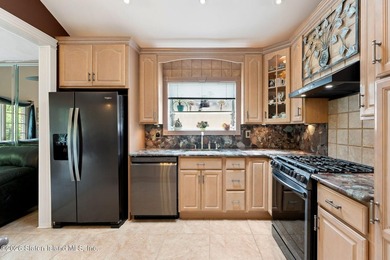 Welcome to 941 Ramona Avenue, a meticulously maintained two - photo 12