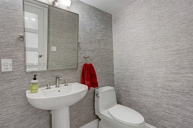 Explore a beautifully renovated first-floor condo with garage - photo 27