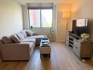250 East 30th Street, Unit 5A | The Sycamore 2 Bedrooms | 2 Full - photo 5