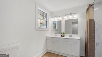 Fully Renovated 4BR/2BA Mobile Home - Move-In Ready with - photo 11