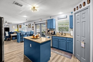 Completely renovated and move-in ready! This stunning 4BR/3BA - photo 16