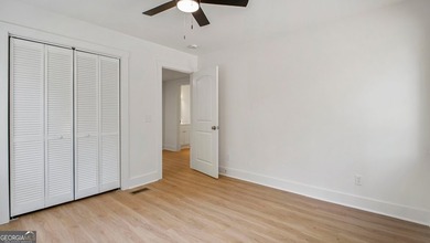 Fully Renovated 4BR/2BA Mobile Home - Move-In Ready with - photo 19