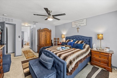 Completely renovated and move-in ready! This stunning 4BR/3BA - photo 25