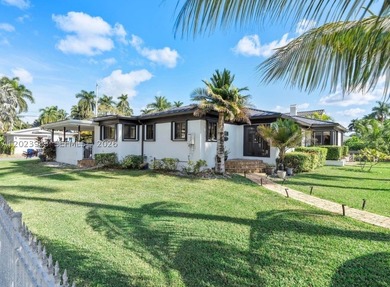 This is a SHORT SALE! Gorgeous Hollywood Lakes Home 4/3.5 w pool - photo 2