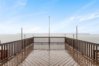 YEAR ROUND LAKE VIEW! Whether you're looking for a weekend - photo 3