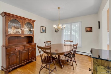 Tucked away on a quiet cul-de-sac, this beautifully maintained - photo 4