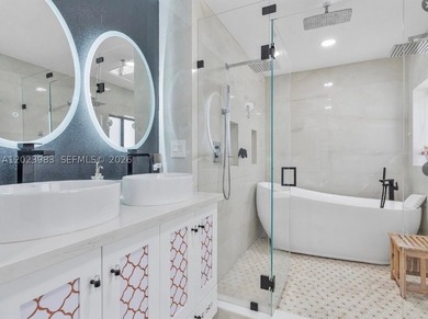 This is a SHORT SALE! Gorgeous Hollywood Lakes Home 4/3.5 w pool - photo 10