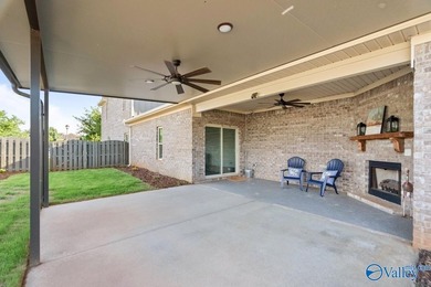 Exceptional move-in ready 4BR/3BA home with freshly painted - photo 2
