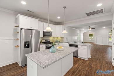 Exceptional move-in ready 4BR/3BA home with freshly painted - photo 6