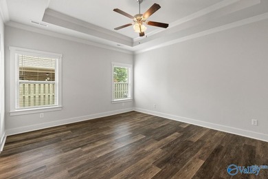 Exceptional move-in ready 4BR/3BA home with freshly painted - photo 8