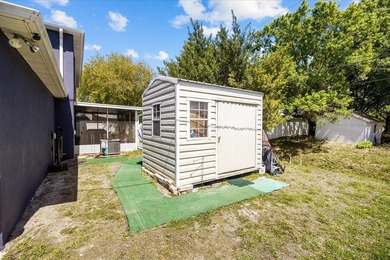 Completely renovated and move-in ready! This stunning 4BR/3BA - photo 49