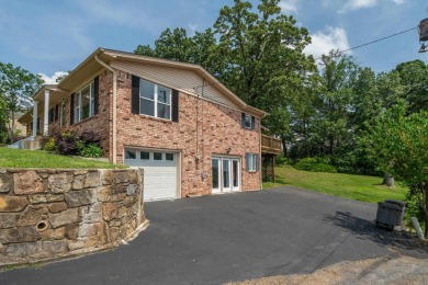 Lake Townhome/Townhouse For Sale in Hot Springs, Arkansas