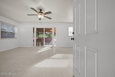Great opportunity for first-time homebuyers. Concrete-block home - photo 3