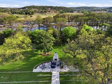 Experience the classic elegance of this hill country ranch style - photo 10