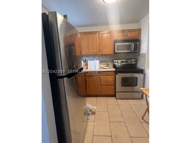 1 bedroom 1 bathroom with den, corner unit with lake view - photo 15
