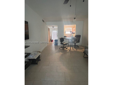 1 bedroom 1 bathroom with den, corner unit with lake view - photo 16