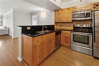 MOTIVATED SELLER!! PERFECT BLEND OF URBAN LIVING AND CONVENIENCE