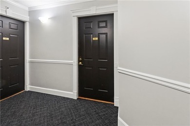 MOTIVATED SELLER!! PERFECT BLEND OF URBAN LIVING AND CONVENIENCE