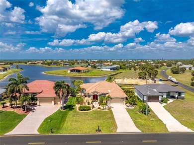 Set against dramatic panoramic lake views in Burnt Store Lakes - photo 3