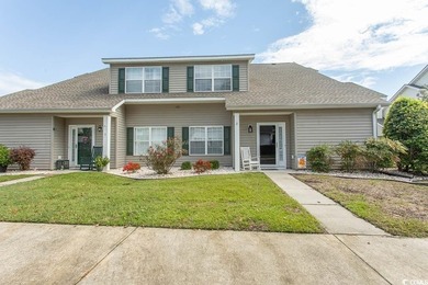 Welcome to this stunning 3 bedroom, 2.5 bath townhouse located - photo 1