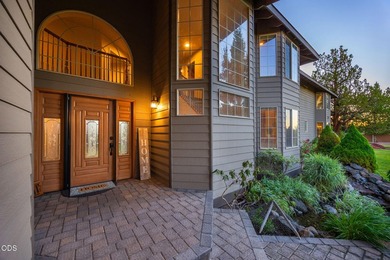 MUST SEE! Ultimate private gated oasis in Central Oregon! - photo 3