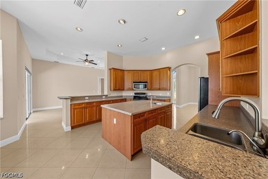 Welcome to this exceptional 3-bedroom, 3.5-bathroom home - photo 7