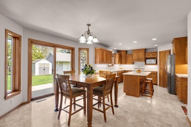 Welcome home to this beautifully maintained property offering - photo 11