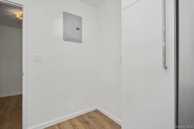 Welcome to your new home. This beautiful and totally renovated 2 - photo 13