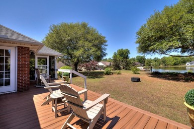 Completely remodeled wonderful 4BR, 3BA waterfront home - photo 13