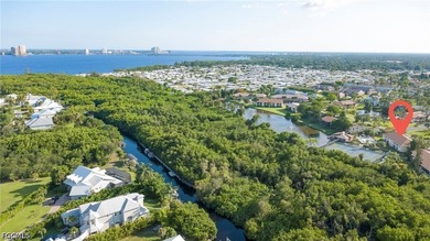 Wake up to panoramic lake views, soaring ceilings, and the - photo 5