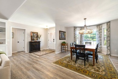 Completely remodeled wonderful 4BR, 3BA waterfront home - photo 37
