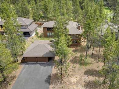 Welcome to 15 White Elm, this home has been with the same family - photo 3
