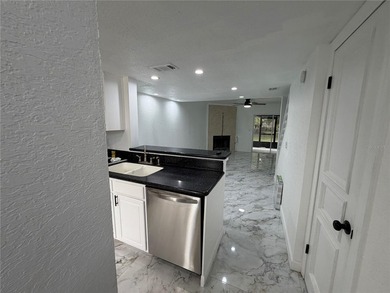 Virtually Staged. SELLER IS OFFERING $3,600 TOWARDS CLOSING - photo 8