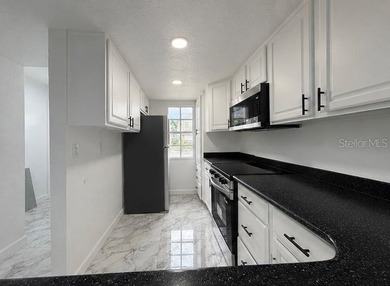 Virtually Staged. SELLER IS OFFERING $3,600 TOWARDS CLOSING - photo 10