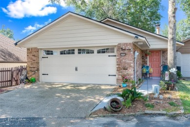 Lake Townhome/Townhouse For Sale in Shreveport, Louisiana