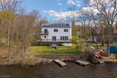 LAKE FRONT! Water views from almost every room! Welcome to 14 E - photo 5