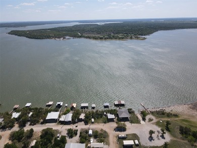 Fantastic lake property set up and ready for all of your weekend - photo 5