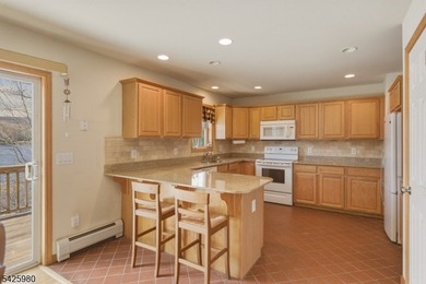 LAKE FRONT! Water views from almost every room! Welcome to 14 E - photo 8