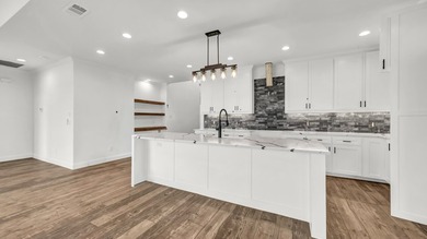 Additional listing photo 4