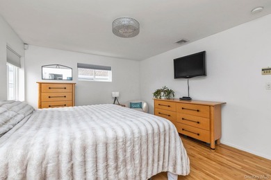 Welcome to 804 E. Chester St. in Long Beach's desirable East End - photo 14
